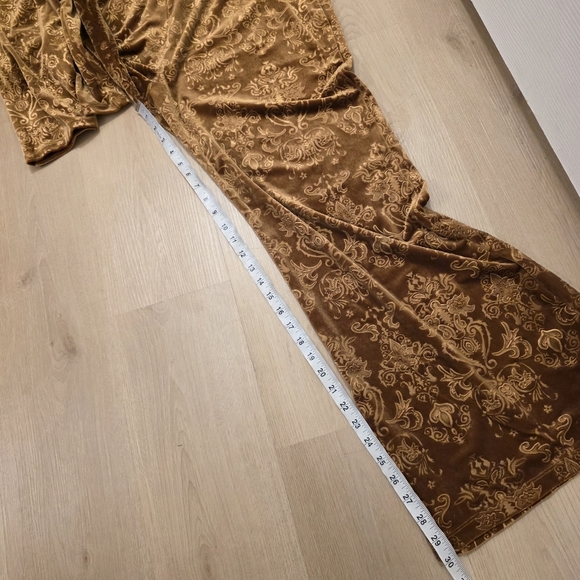 NEW Beyond Yoga Velvet Burnout Brown Patterned Boho Best Dressed Pants Size XL - Picture 8 of 13